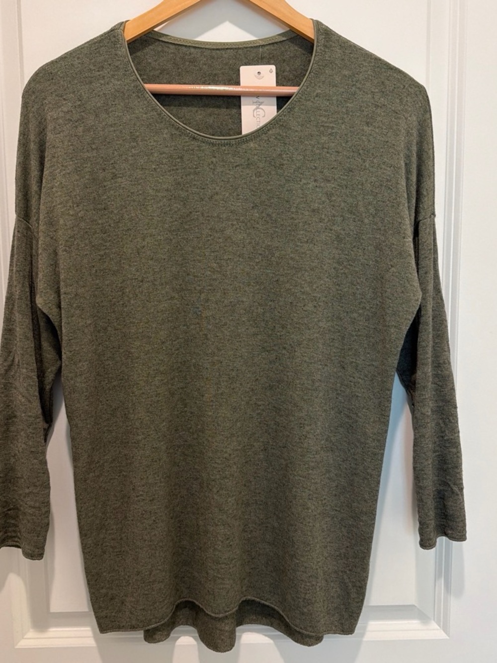 IT038 🇮🇹 Lightweight Wool & Angora Sweater Top – Made in Italy